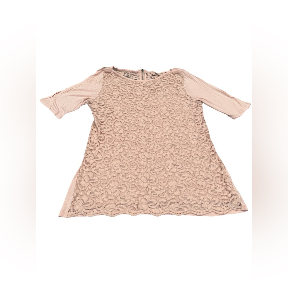 ✨ 5/$30 ✨ New York & Company Blush Lace Top